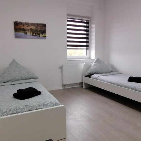 Estrella24 Living Rooms Singapur แฮร์เนอ ภายนอก รูปภาพ