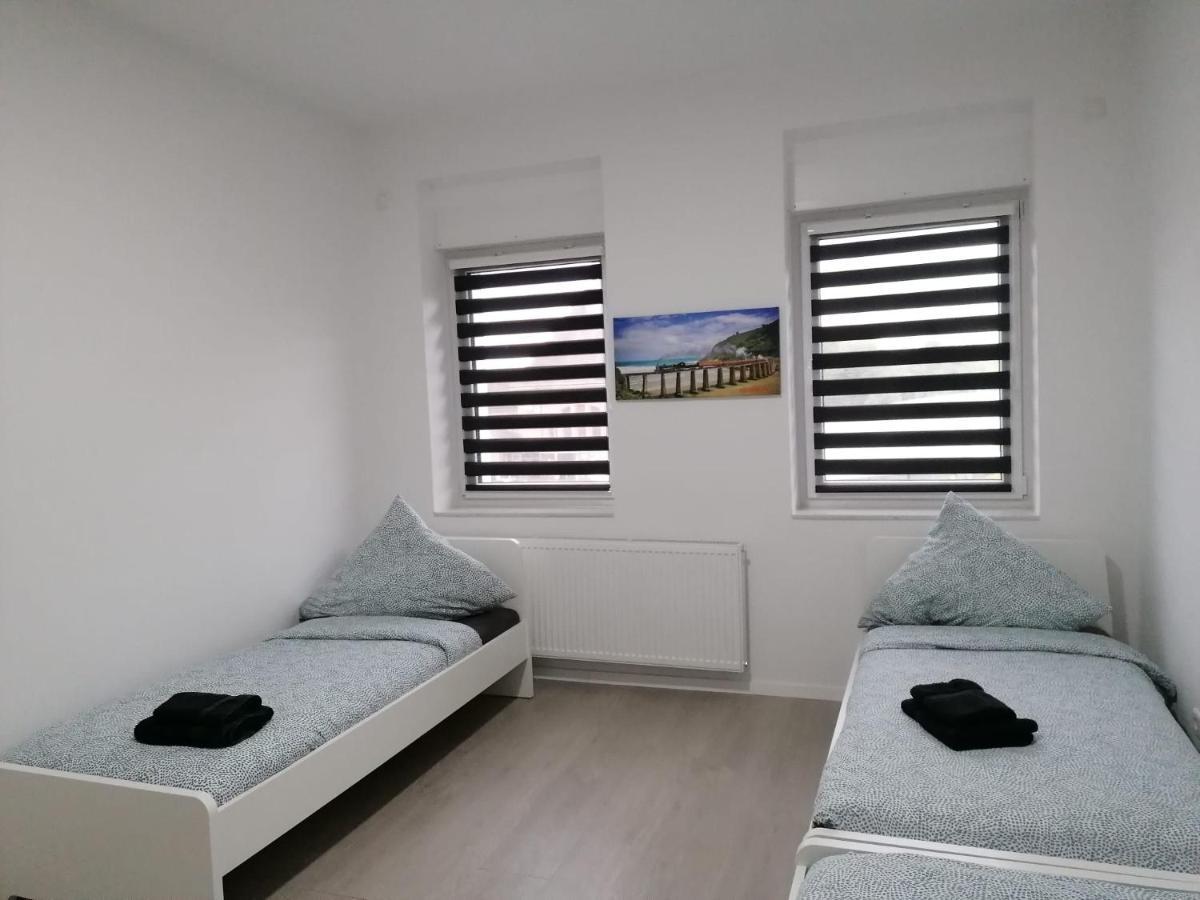 Estrella24 Living Rooms Singapur แฮร์เนอ ภายนอก รูปภาพ