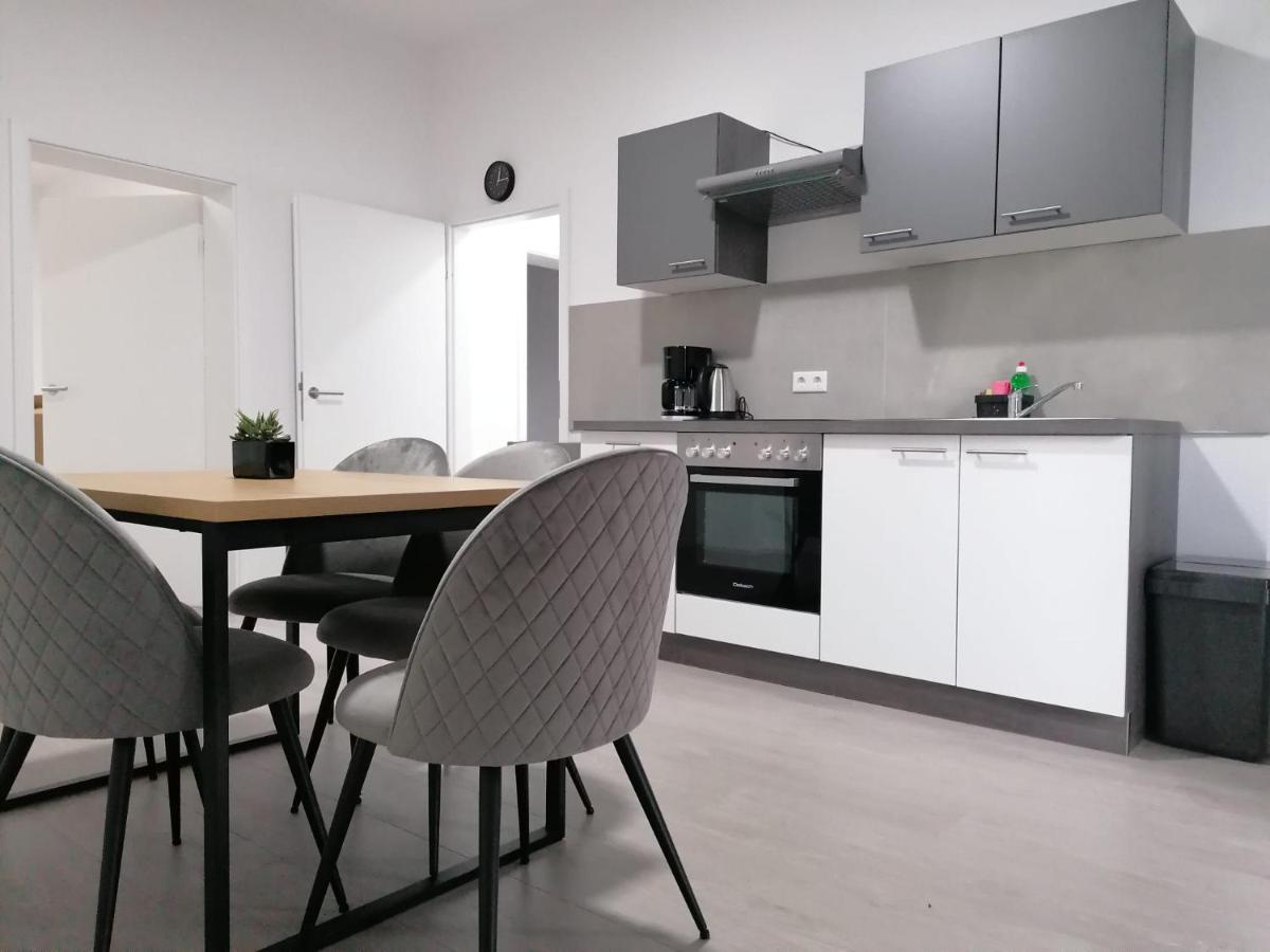 Estrella24 Living Rooms Singapur แฮร์เนอ ภายนอก รูปภาพ